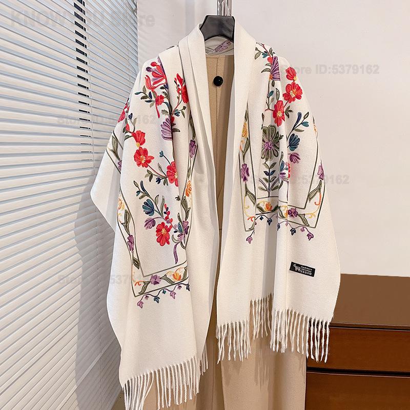 Sciarpa da Donna Retrò con Ric - Go Ethnic Fashion recensione e prezzo