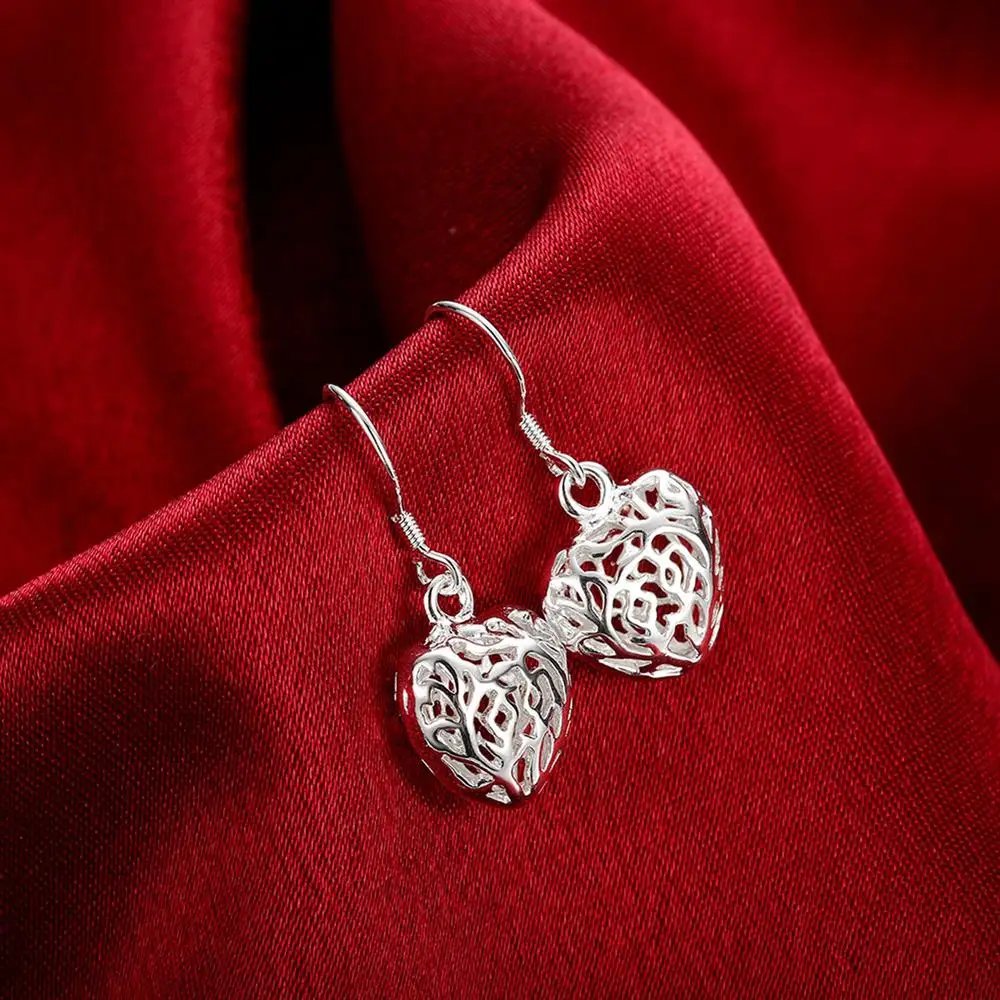 Orecchini a Cuore Traforato in - Ethnic Fashion Boutique recensione e prezzo