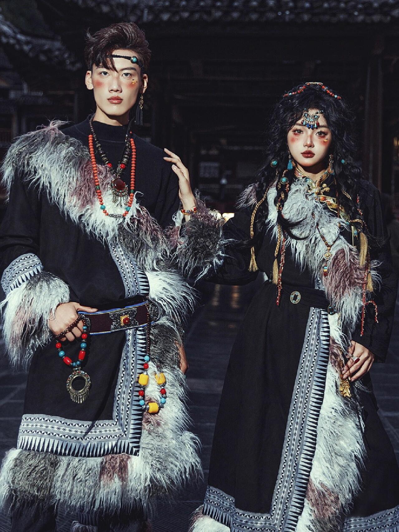 Abito Tibetano da Donna Nuovo  - Ethnic Fashion Photography recensione e prezzo